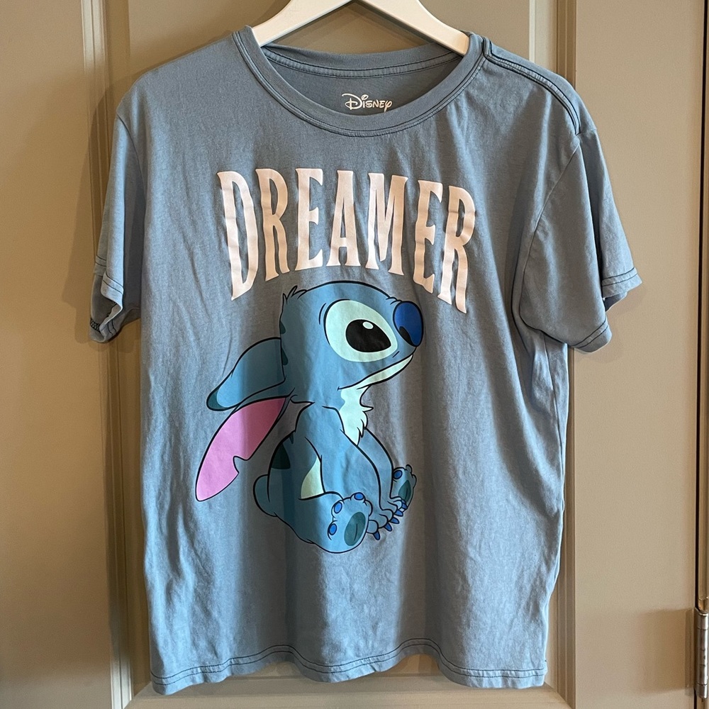 Disney • Stitch XL Shirt